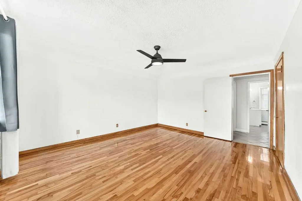 1712 28 Street SW Calgary AB T3C1L9