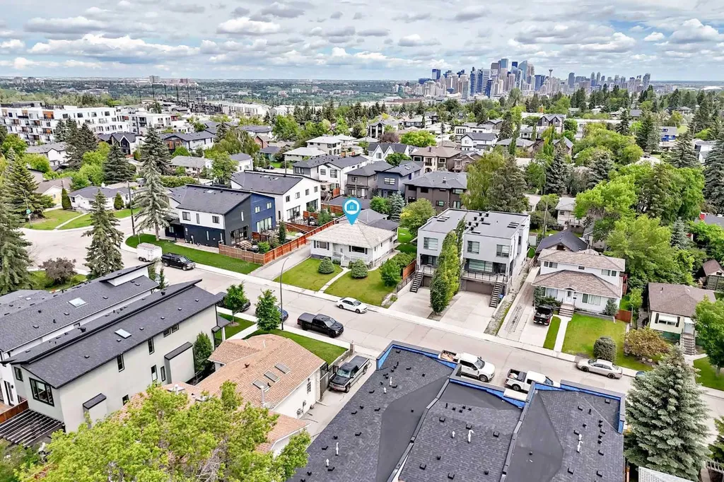 1712 28 Street SW Calgary AB T3C1L9
