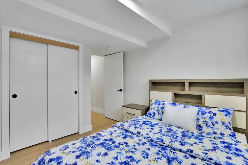 74 Castledale Way NE Calgary AB T3J 2A2