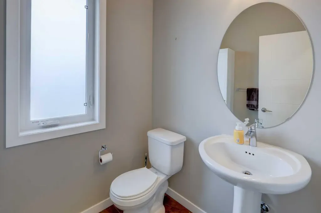 501 River Heights Drive Cochrane AB T4C 2L3