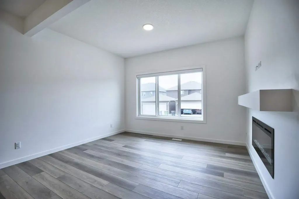 41 Legacy Point Terrace SE Calgary AB T2X 6R9