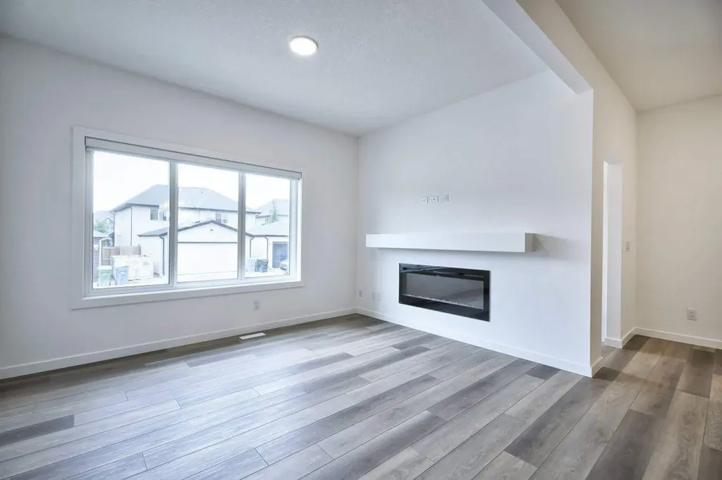 41 Legacy Point Terrace SE Calgary AB T2X 6R9