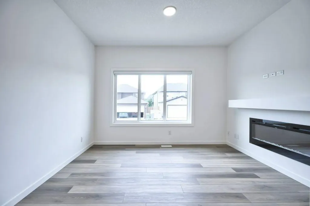 41 Legacy Point Terrace SE Calgary AB T2X 6R9
