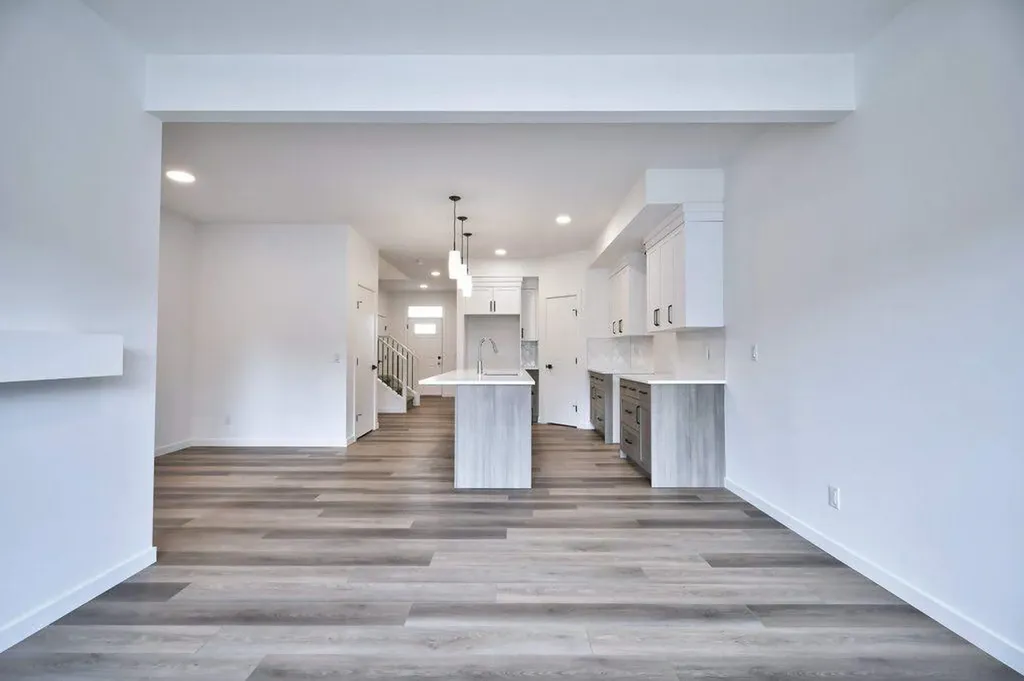 41 Legacy Point Terrace SE Calgary AB T2X 6R9