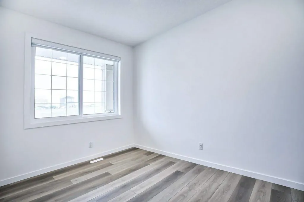 41 Legacy Point Terrace SE Calgary AB T2X 6R9