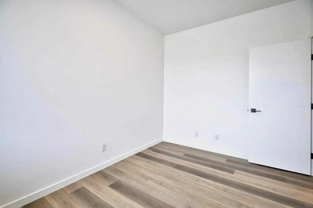 41 Legacy Point Terrace SE Calgary AB T2X 6R9