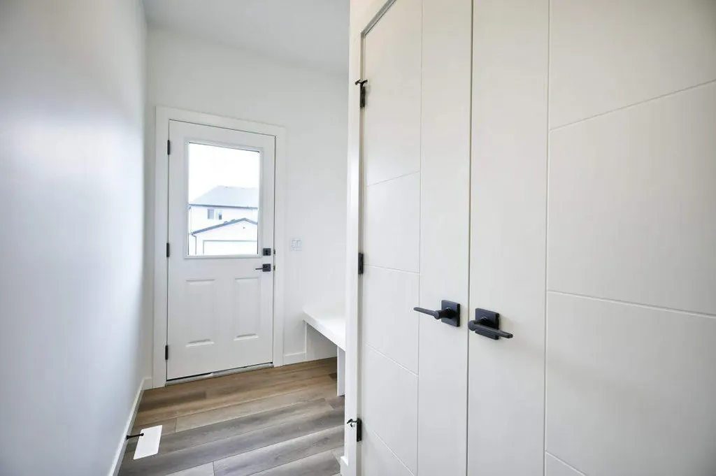 41 Legacy Point Terrace SE Calgary AB T2X 6R9