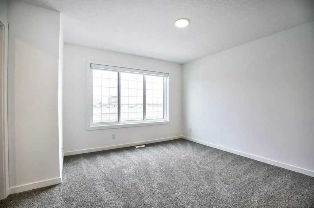 41 Legacy Point Terrace SE Calgary AB T2X 6R9
