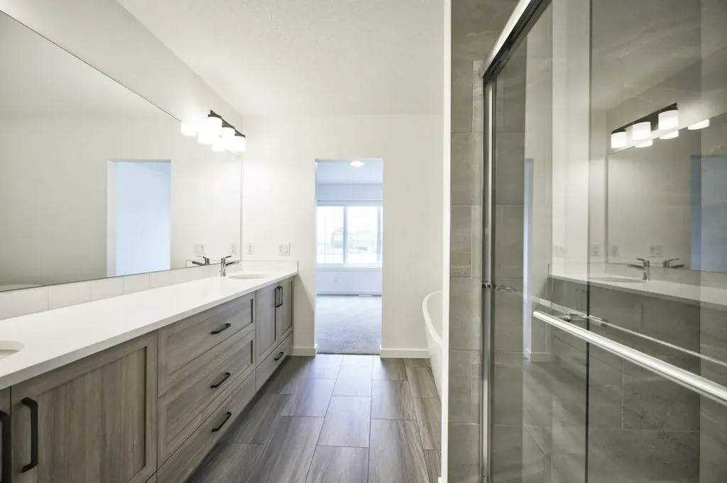41 Legacy Point Terrace SE Calgary AB T2X 6R9