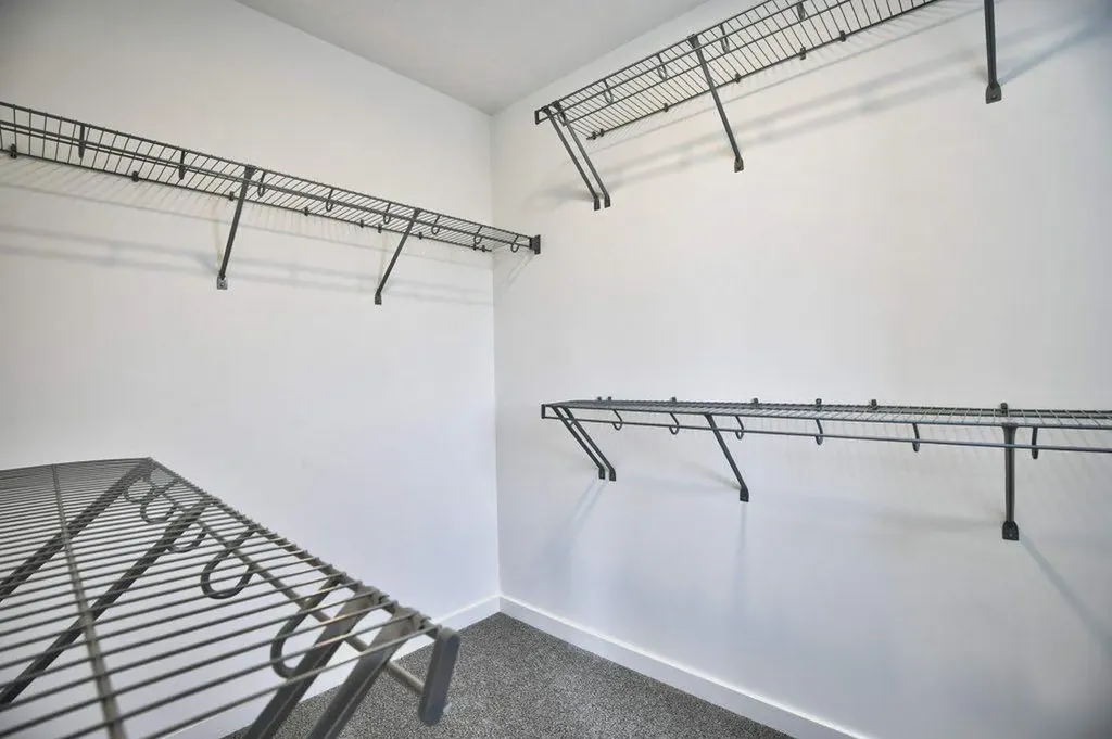 41 Legacy Point Terrace SE Calgary AB T2X 6R9
