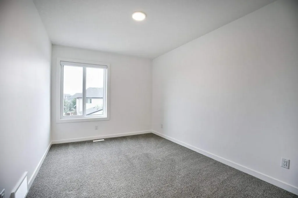 41 Legacy Point Terrace SE Calgary AB T2X 6R9