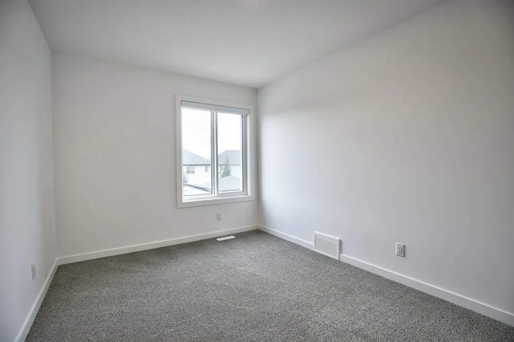 41 Legacy Point Terrace SE Calgary AB T2X 6R9