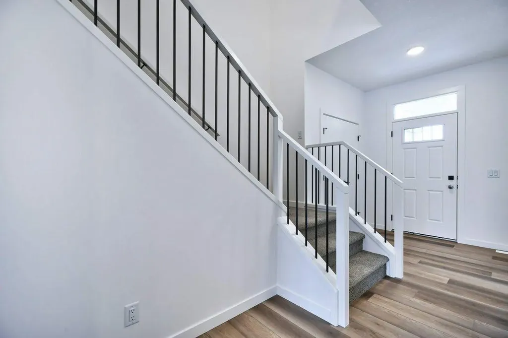 41 Legacy Point Terrace SE Calgary AB T2X 6R9