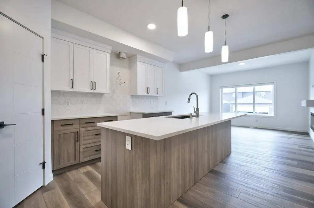 41 Legacy Point Terrace SE Calgary AB T2X 6R9