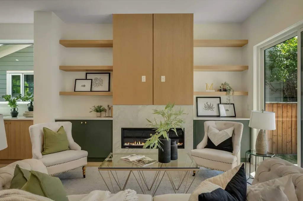 3917 23 Avenue SW Calgary AB T3E 0J9