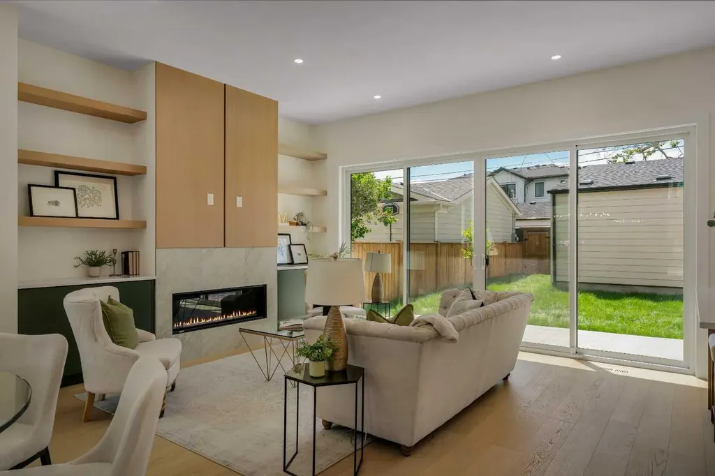 3917 23 Avenue SW Calgary AB T3E 0J9