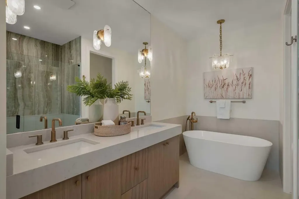 3917 23 Avenue SW Calgary AB T3E 0J9