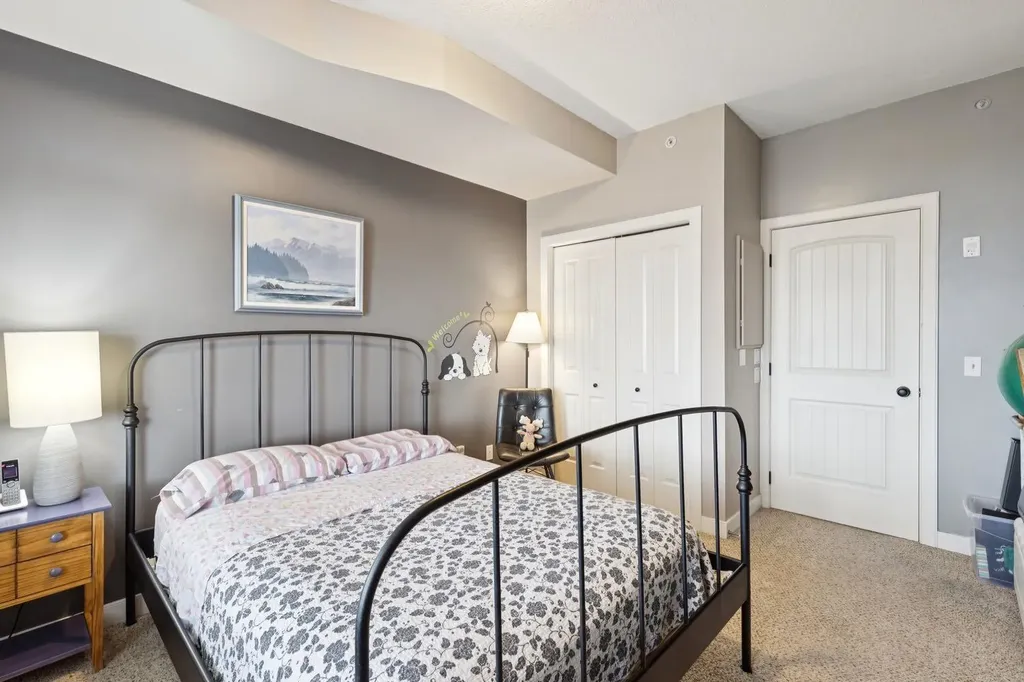 132 1 Avenue NW Airdrie AB T4B 3H4