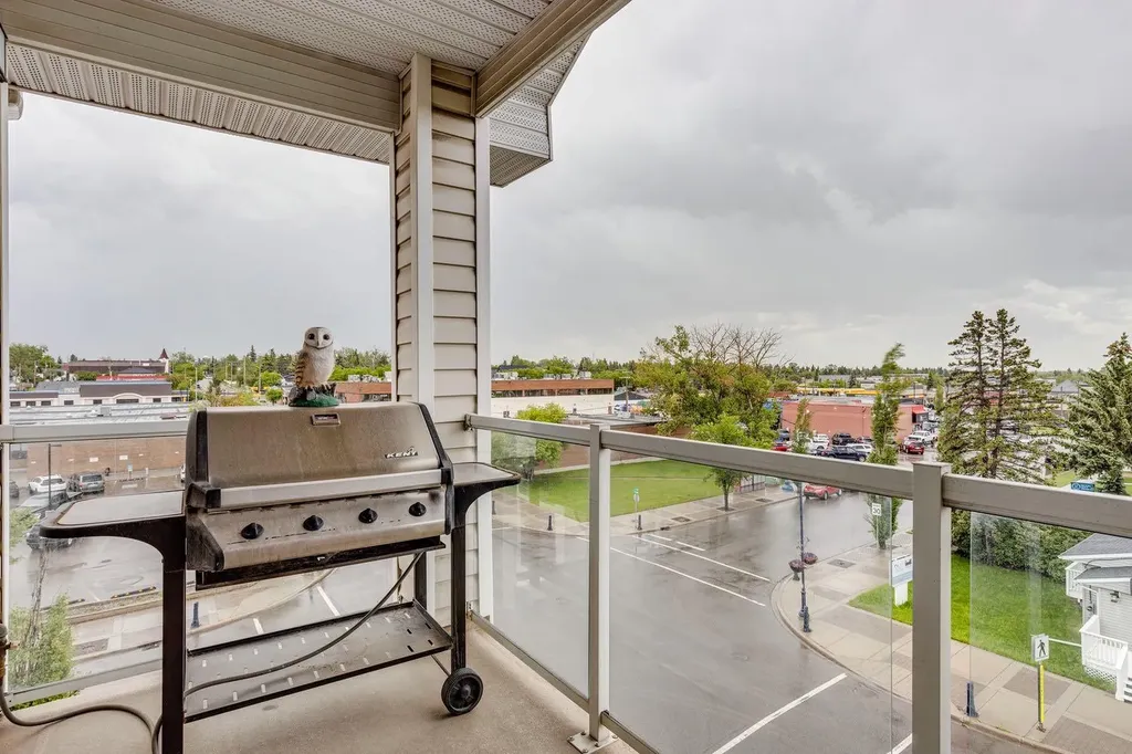 132 1 Avenue NW Airdrie AB T4B 3H4