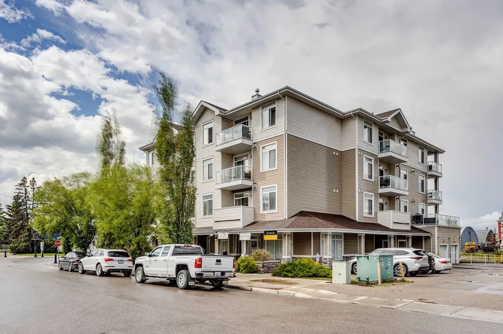 132 1 Avenue NW Airdrie AB T4B 3H4
