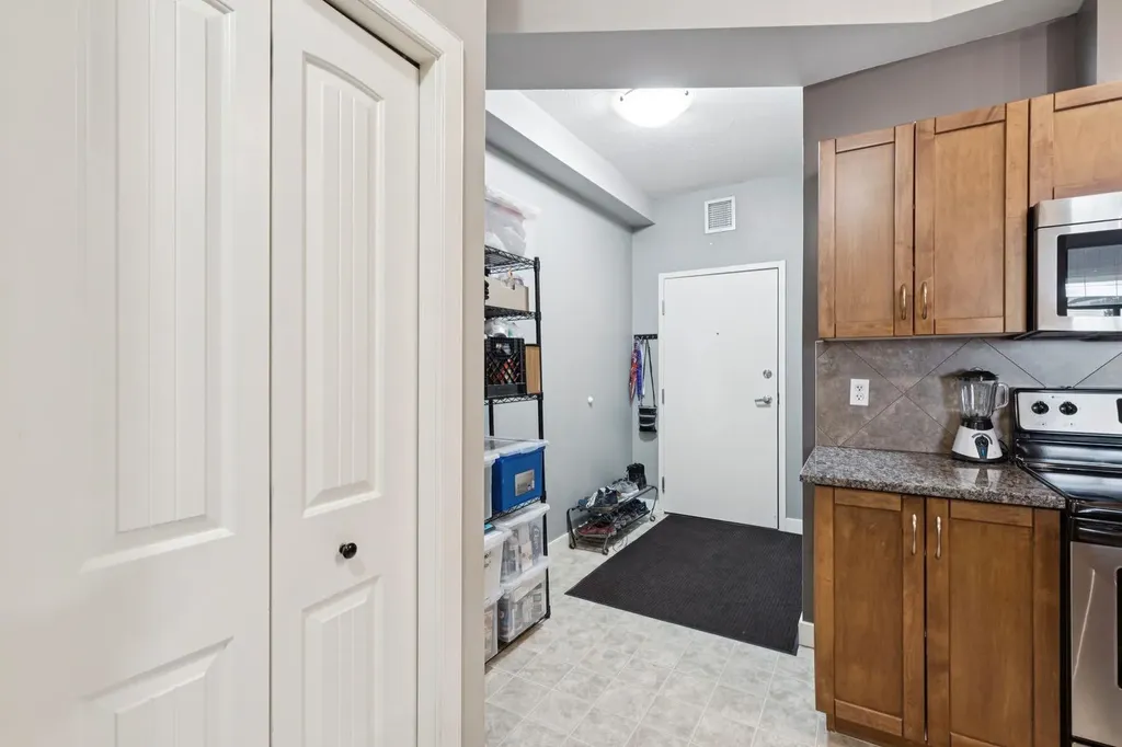 132 1 Avenue NW Airdrie AB T4B 3H4