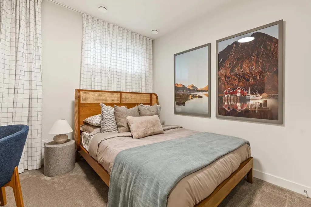 148 Lucas Green NW Calgary AB T3P 2X9