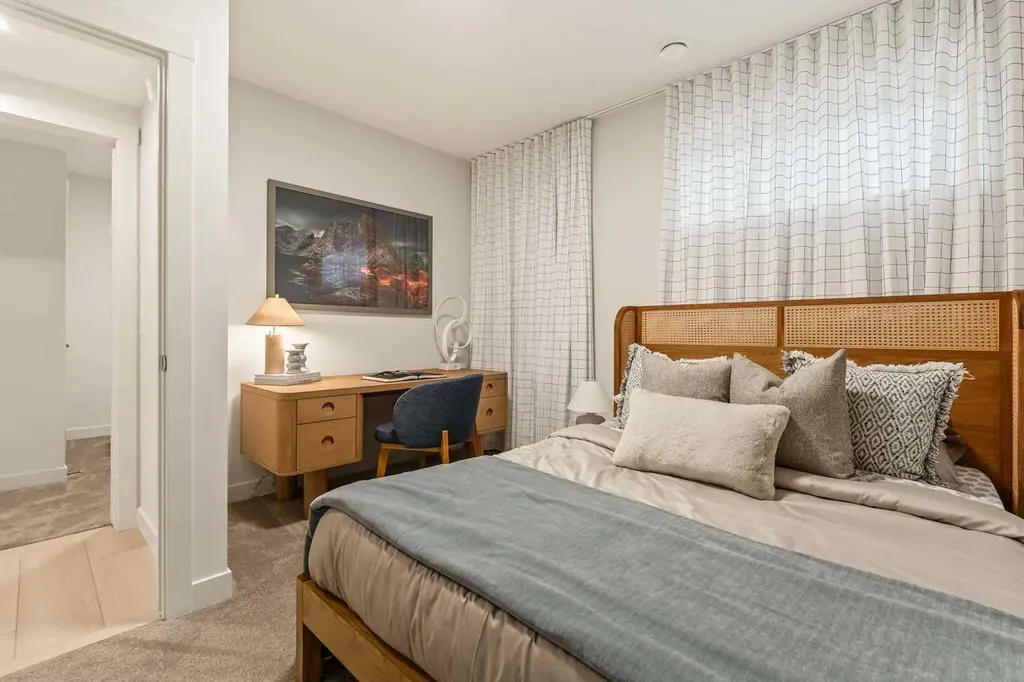 148 Lucas Green NW Calgary AB T3P 2X9