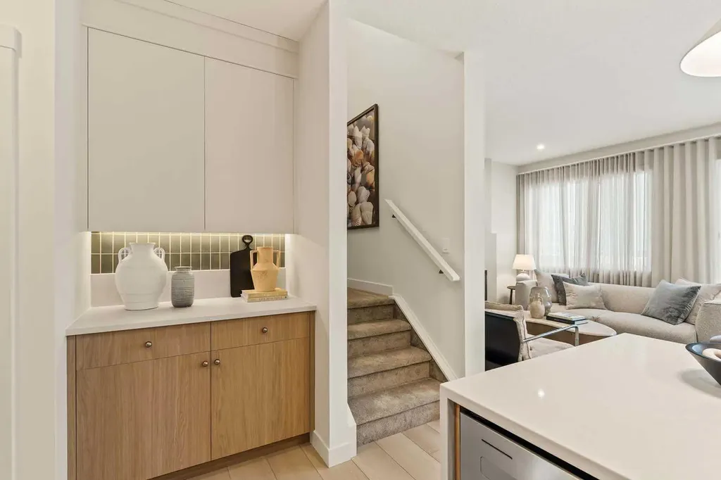 148 Lucas Green NW Calgary AB T3P 2X9