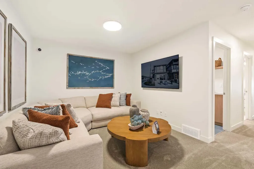 148 Lucas Green NW Calgary AB T3P 2X9