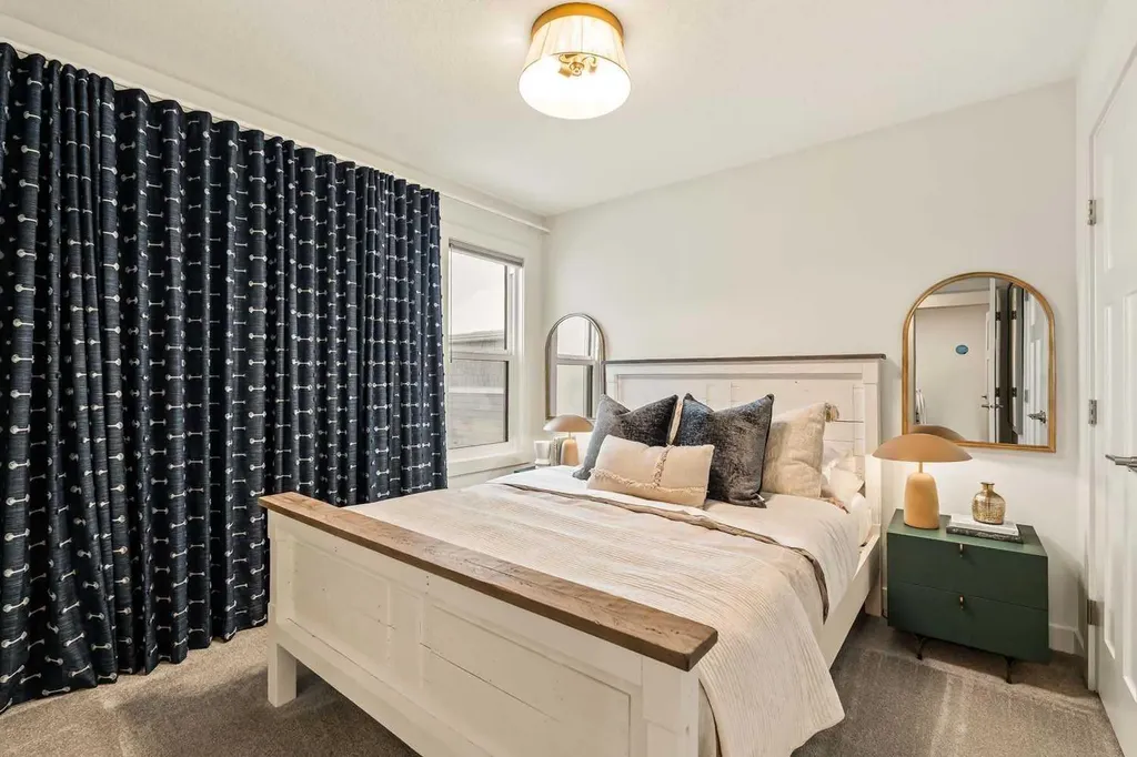 148 Lucas Green NW Calgary AB T3P 2X9