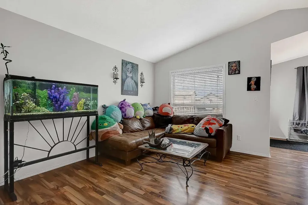 11246 74 Avenue Grande Prairie AB T6W0C6