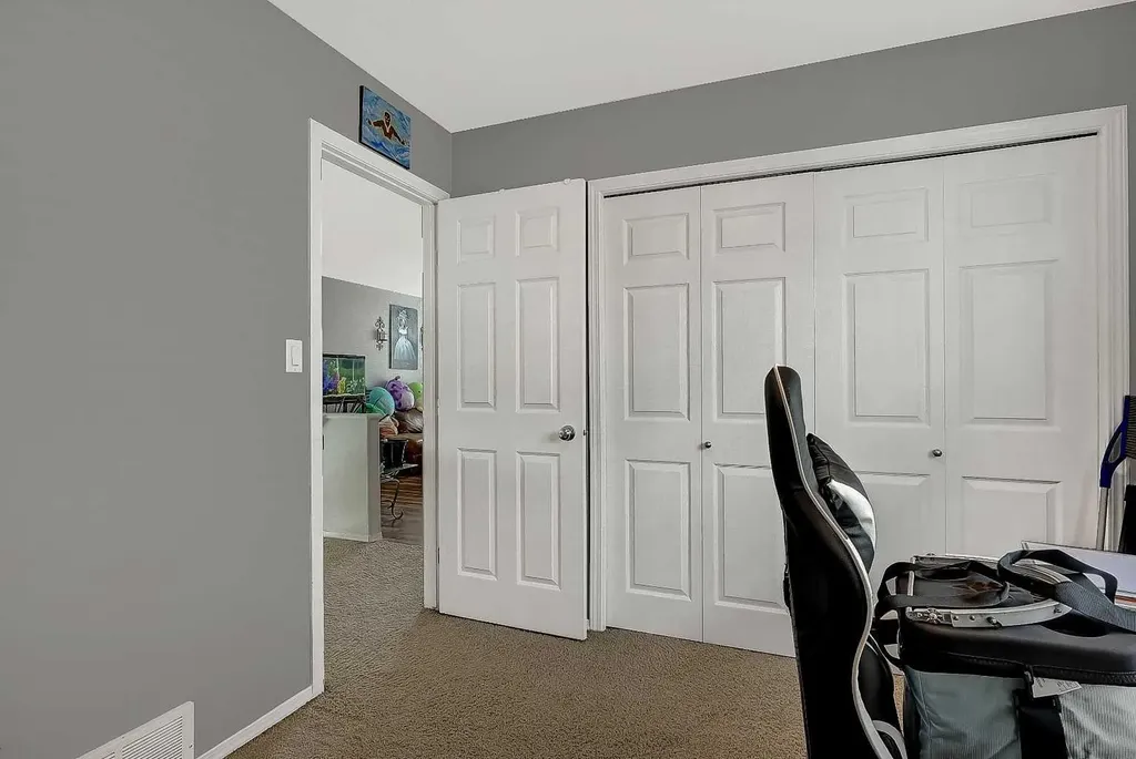 11246 74 Avenue Grande Prairie AB T6W0C6