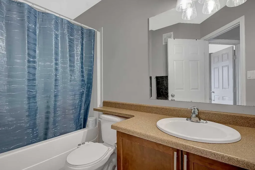11246 74 Avenue Grande Prairie AB T6W0C6