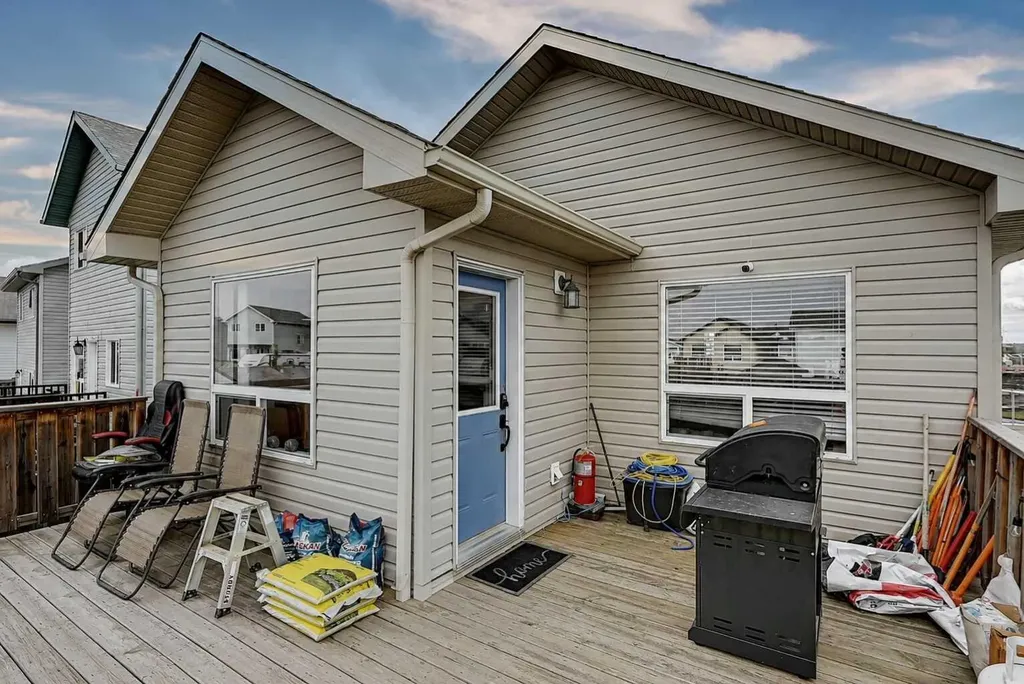 11246 74 Avenue Grande Prairie AB T6W0C6