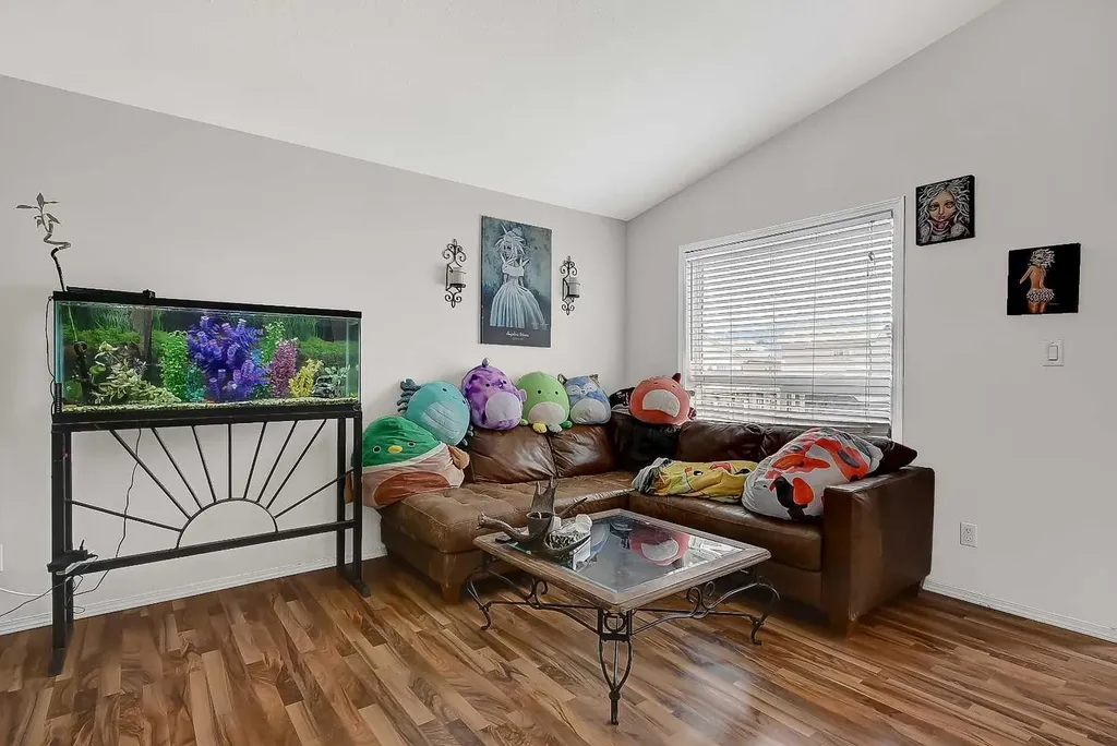 11246 74 Avenue Grande Prairie AB T6W0C6