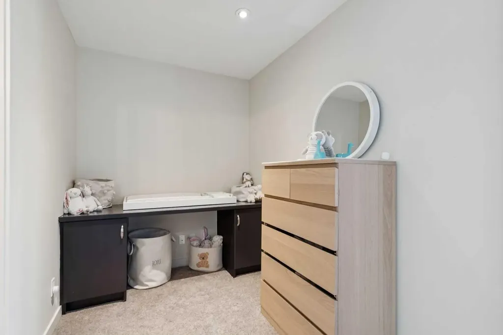 3039 27 Street SW Calgary AB T3E 2G6