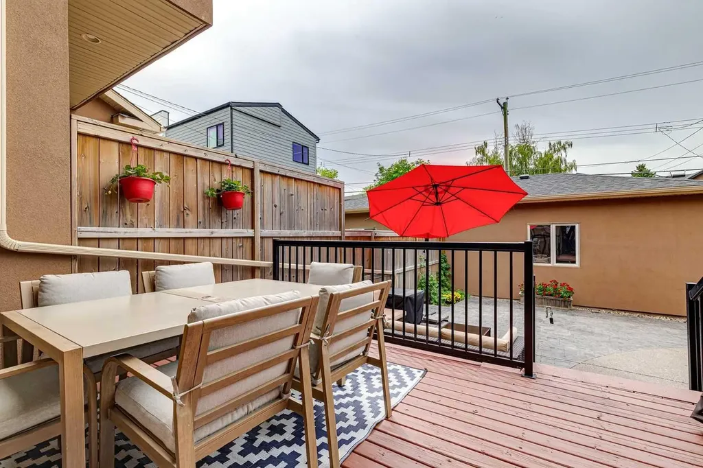 3039 27 Street SW Calgary AB T3E 2G6