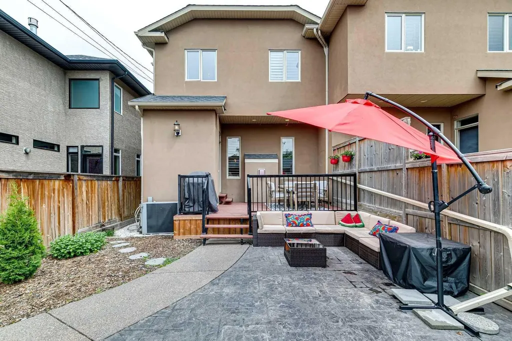 3039 27 Street SW Calgary AB T3E 2G6