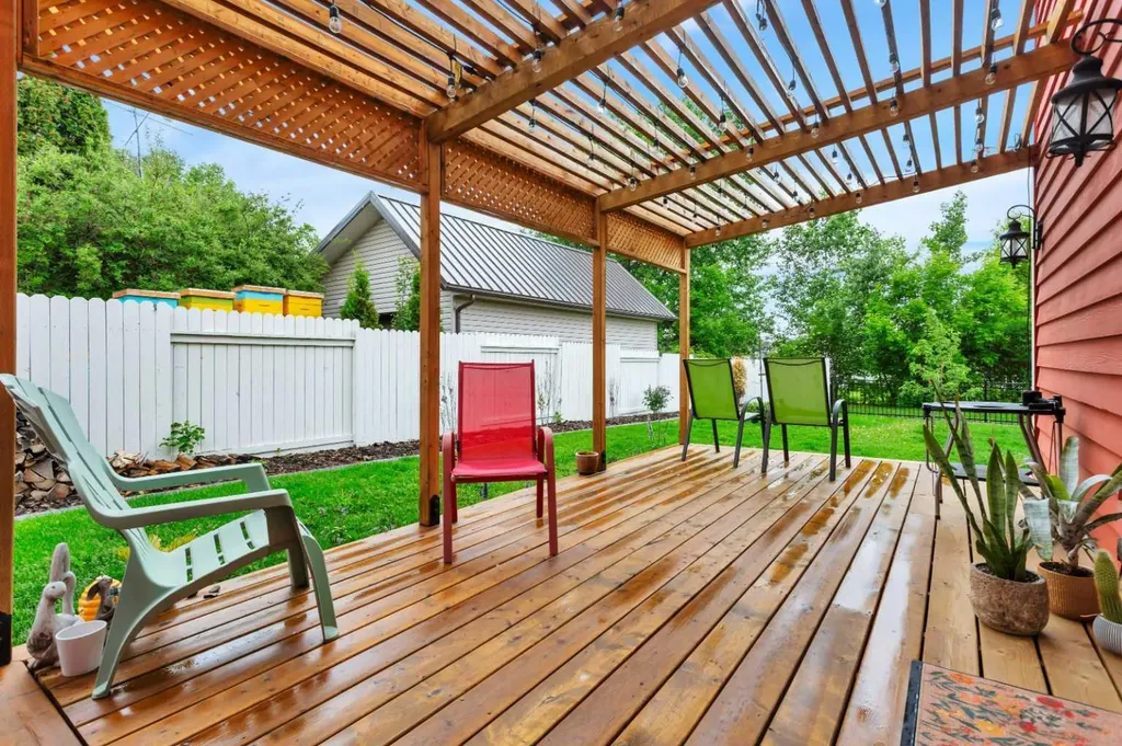69 Mccullough Crescent Red Deer AB T4R 1S5