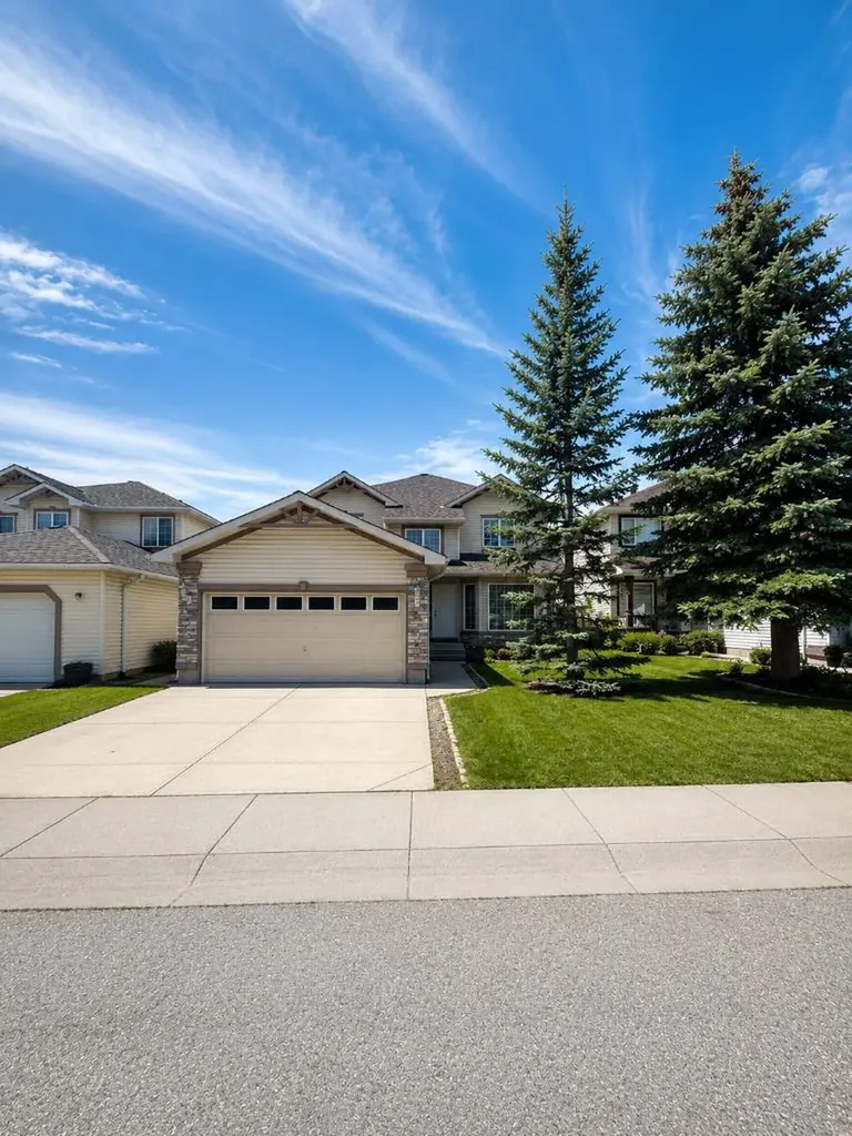 427 Rocky Ridge Bay NW Calgary AB T3G4H8