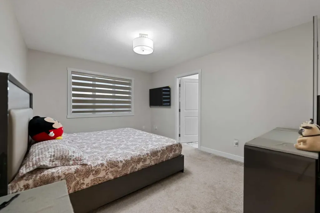 260 Homestead Grove NE Calgary AB T3J 5R8