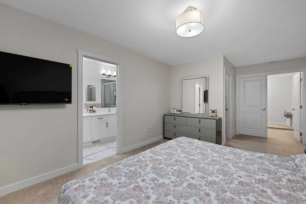260 Homestead Grove NE Calgary AB T3J 5R8