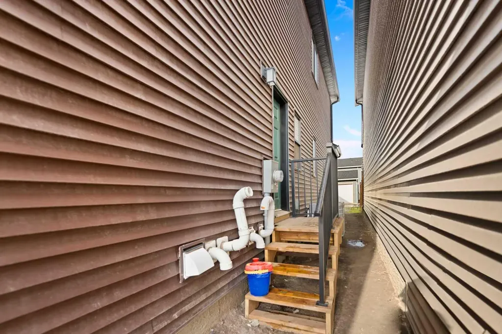 260 Homestead Grove NE Calgary AB T3J 5R8