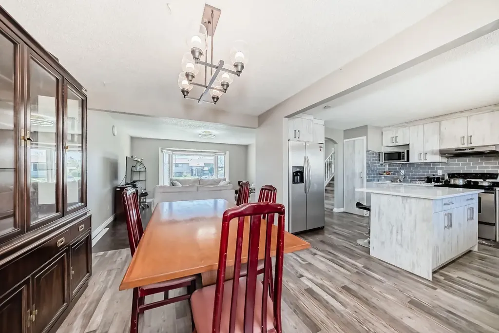 28 Rundlelawn Place NE Calgary AB T1Y3P5