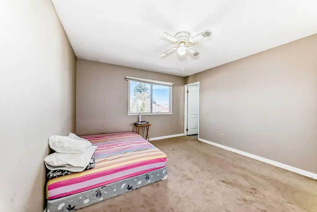 28 Rundlelawn Place NE Calgary AB T1Y3P5