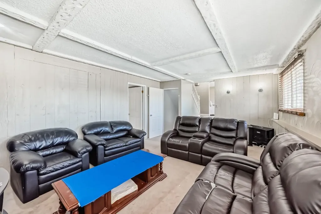 28 Rundlelawn Place NE Calgary AB T1Y3P5