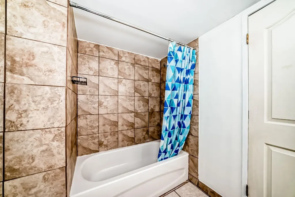 28 Rundlelawn Place NE Calgary AB T1Y3P5