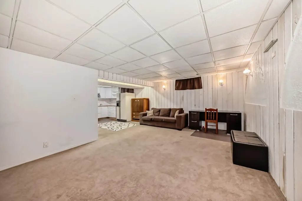 28 Rundlelawn Place NE Calgary AB T1Y3P5