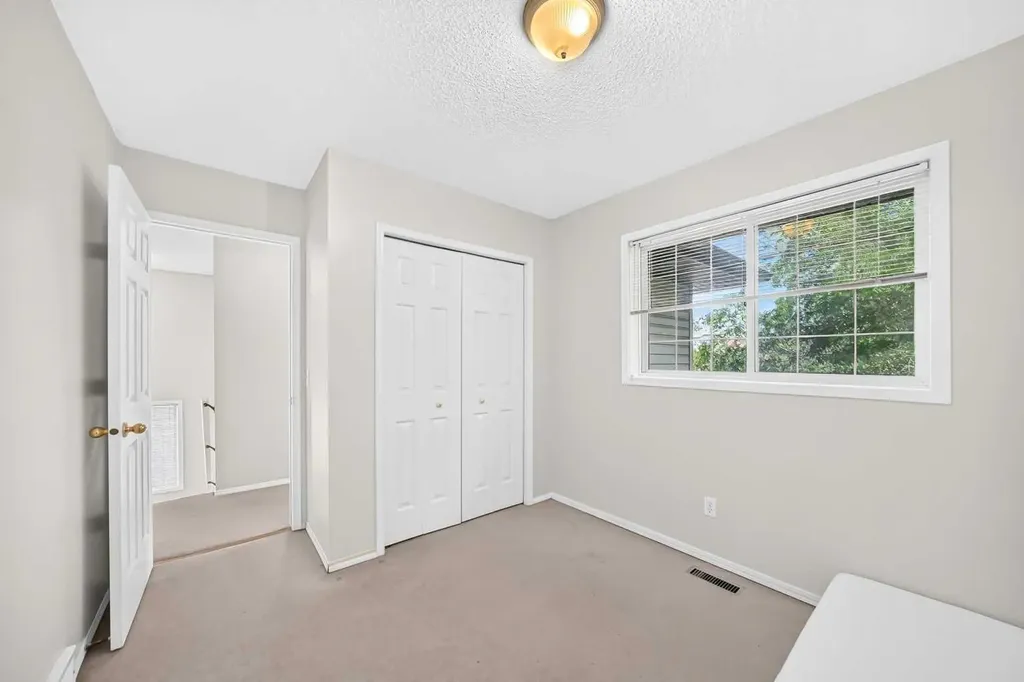 27 Covette Green NE Calgary AB T3K 4P1