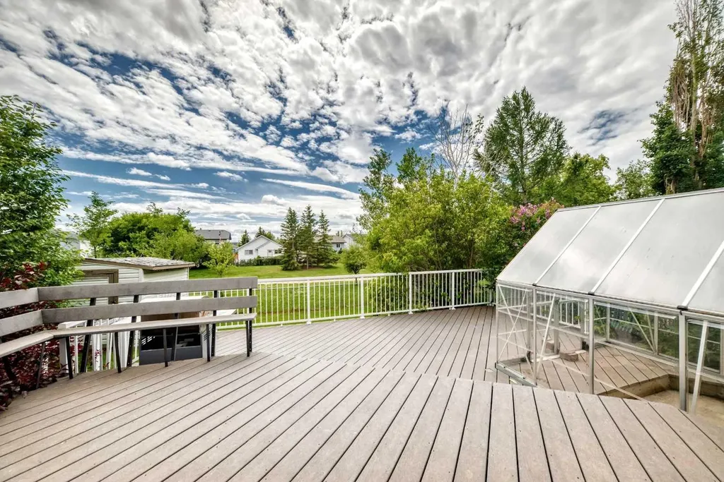 27 Covette Green NE Calgary AB T3K 4P1